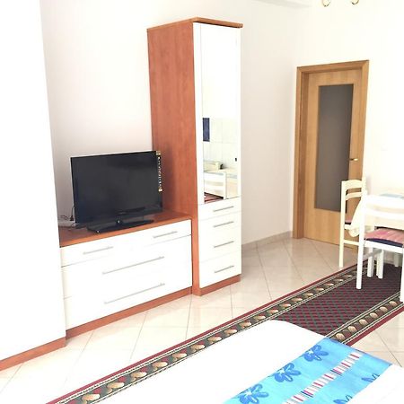 Apartments Silvi Подстрана Екстер'єр фото