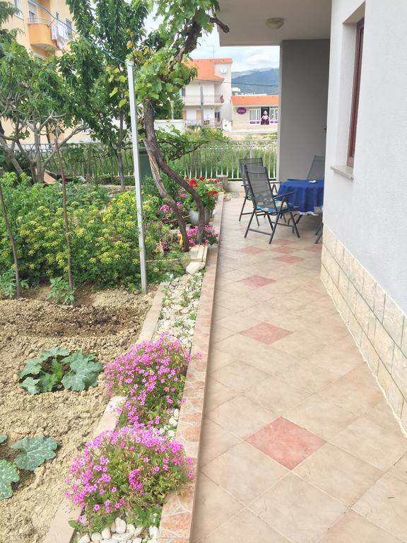 Apartments Silvi Подстрана Екстер'єр фото