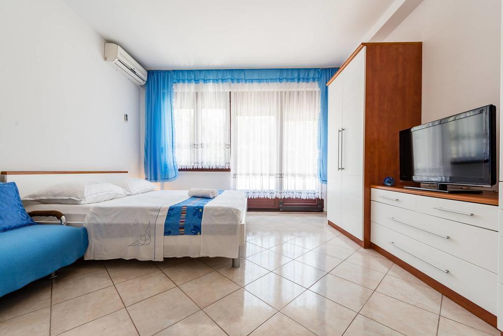 Apartments Silvi Подстрана Екстер'єр фото