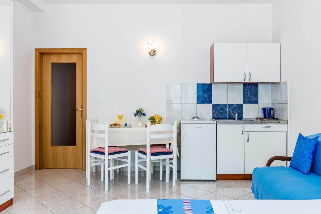 Apartments Silvi Подстрана Екстер'єр фото