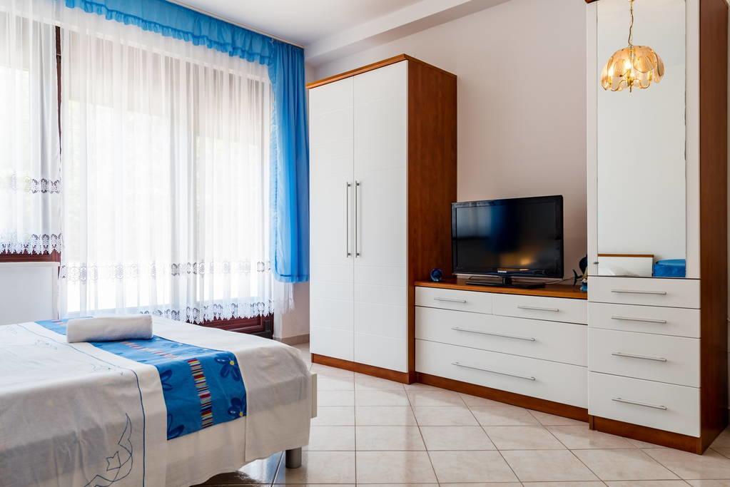 Apartments Silvi Подстрана Екстер'єр фото