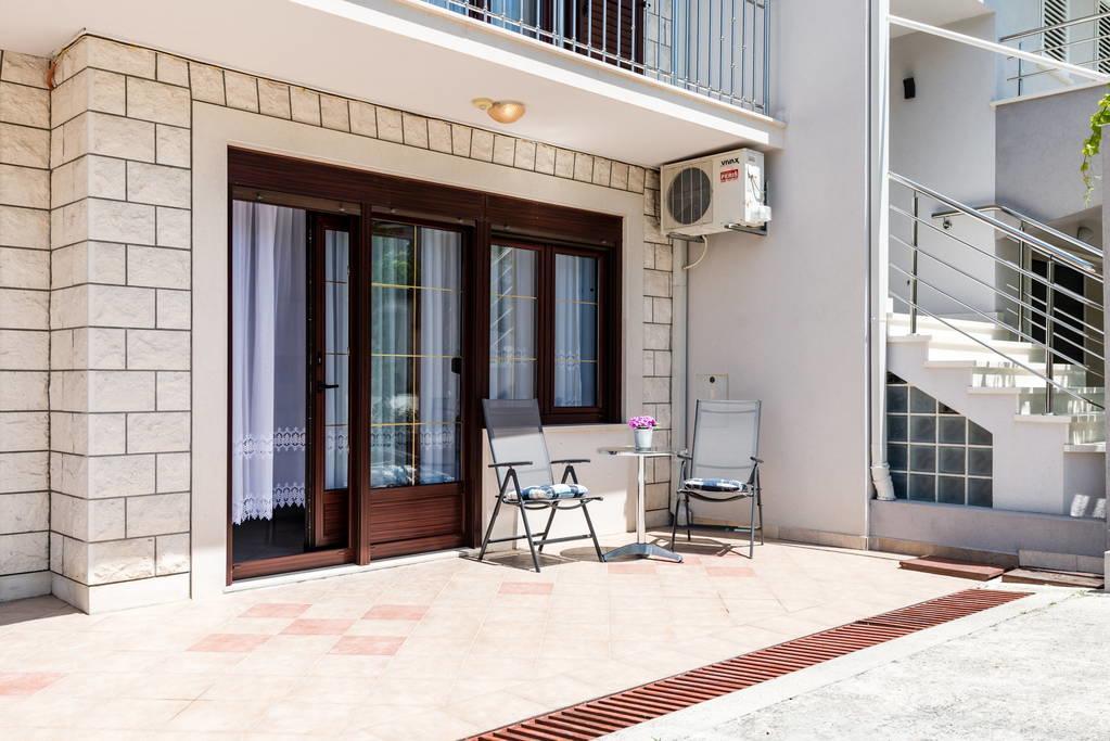 Apartments Silvi Подстрана Екстер'єр фото